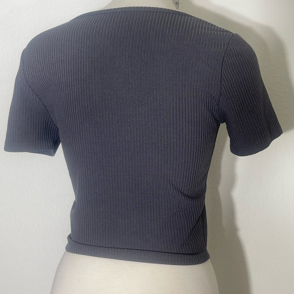 Ribbed, gray square neck, boxy, crop top women’s size small Y2K 90s vibes trendy - Picture 5 of 5